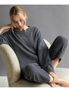 Jenni Kayne Cashmere Boyfriend Sweater M Charcoal Gray Oversized Luxury Lounge